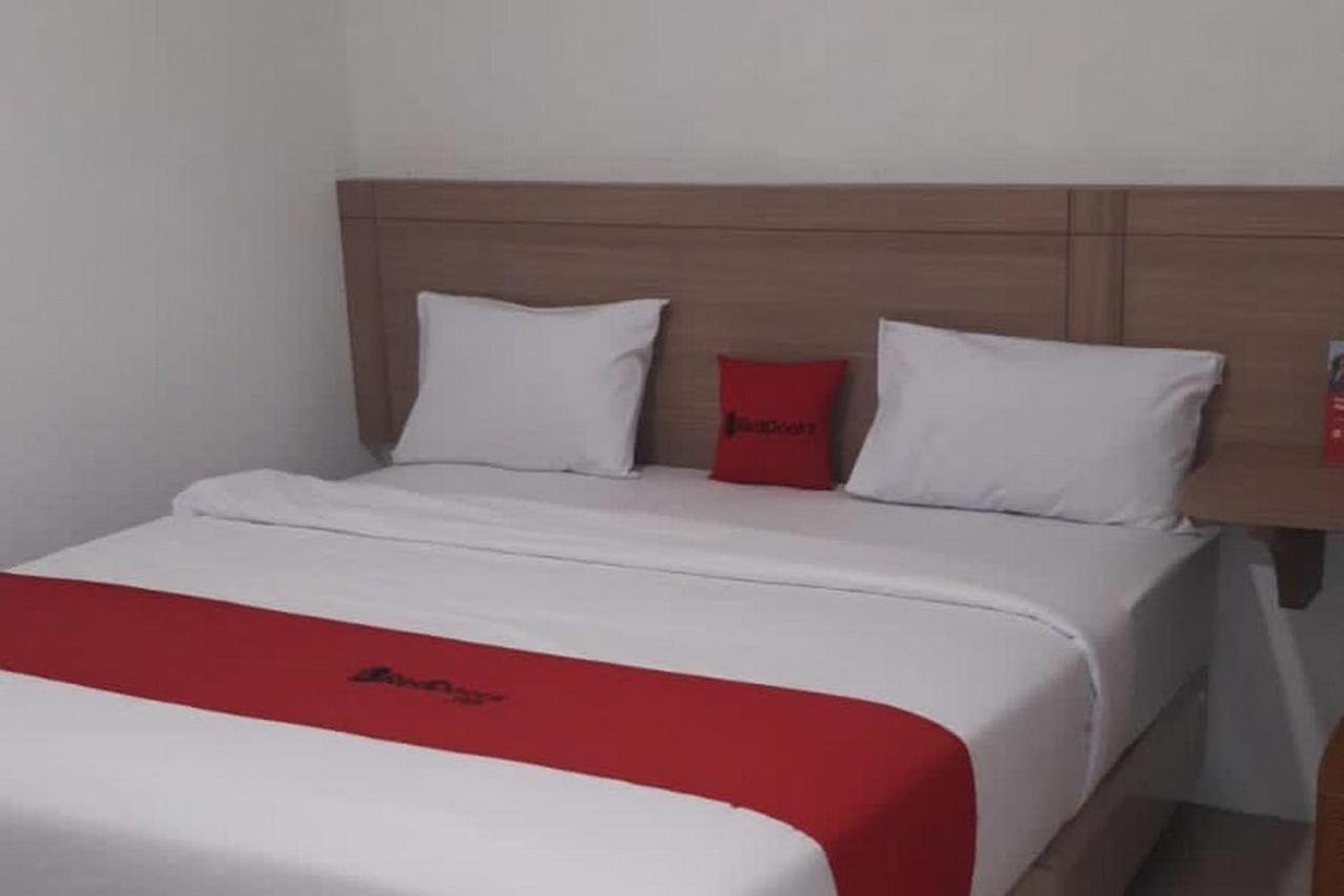Reddoorz @ Jalan Wahidin Medan Hotel Exterior photo